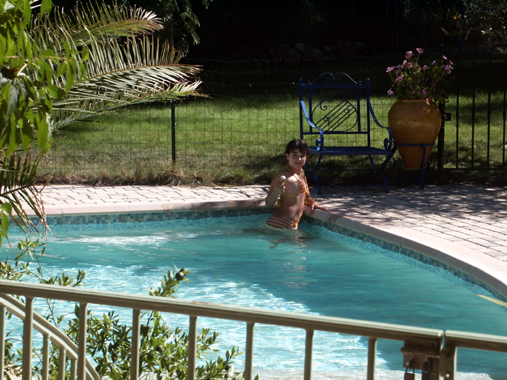 2004-10 014.jpg - DCF 1.0